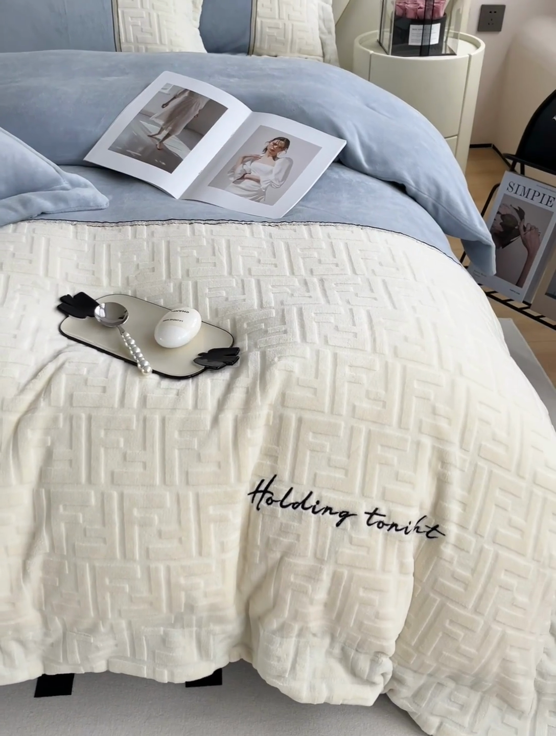 91家纺网 家纺一手货源 找家纺 （总）2024秋冬新款时尚宽边立体剪花刺绣加厚牛奶绒四件套-赫莲娜系列