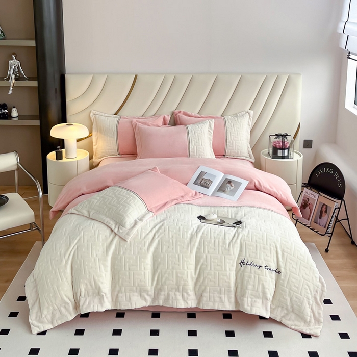 91家纺网 家纺一手货源 找家纺 2024秋冬新款时尚宽边立体剪花刺绣加厚牛奶绒四件套-赫莲娜系列 赫莲娜粉玉