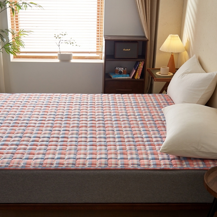 91家纺网 家纺一手货源 找家纺 祁恋婷 2024新款全棉水洗棉棉花床护垫 冰淇淋