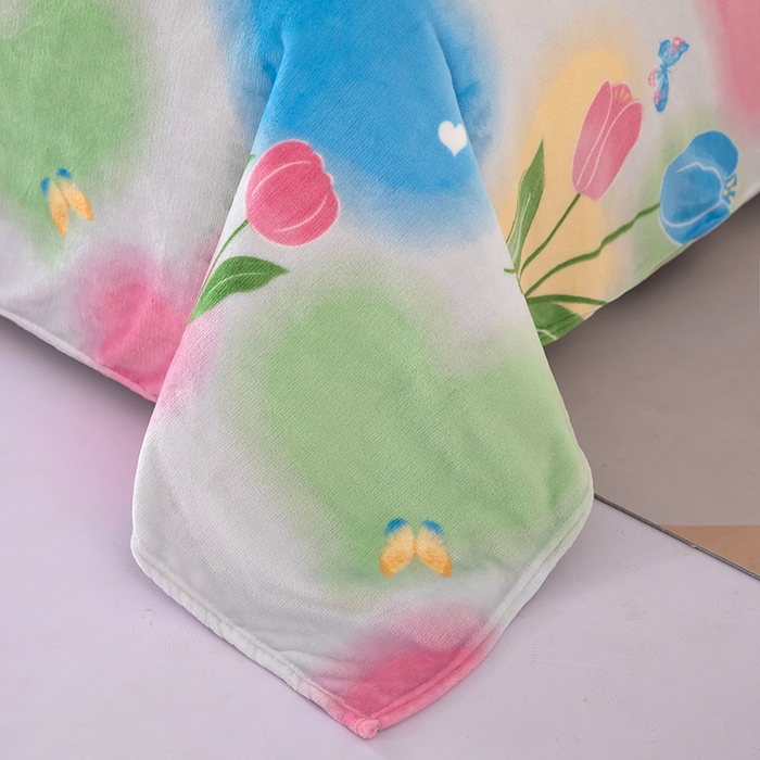 91家纺网 家纺一手货源 找家纺 侨鑫 2024新款法兰绒毛毯 彩韵花朵