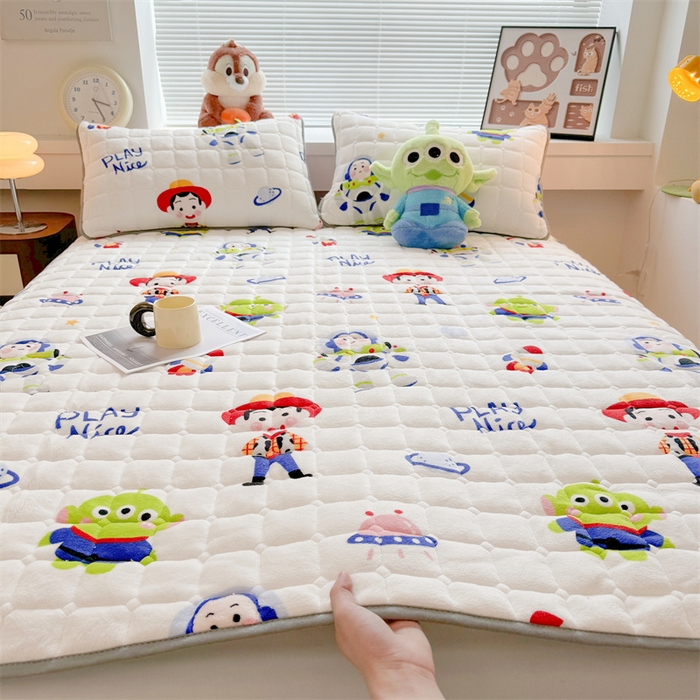 91家纺网 家纺一手货源 找家纺 迪梦思 2024新款正版授权卡通牛奶绒床垫床护垫 学生床垫床笠 巴斯乐园-床垫款