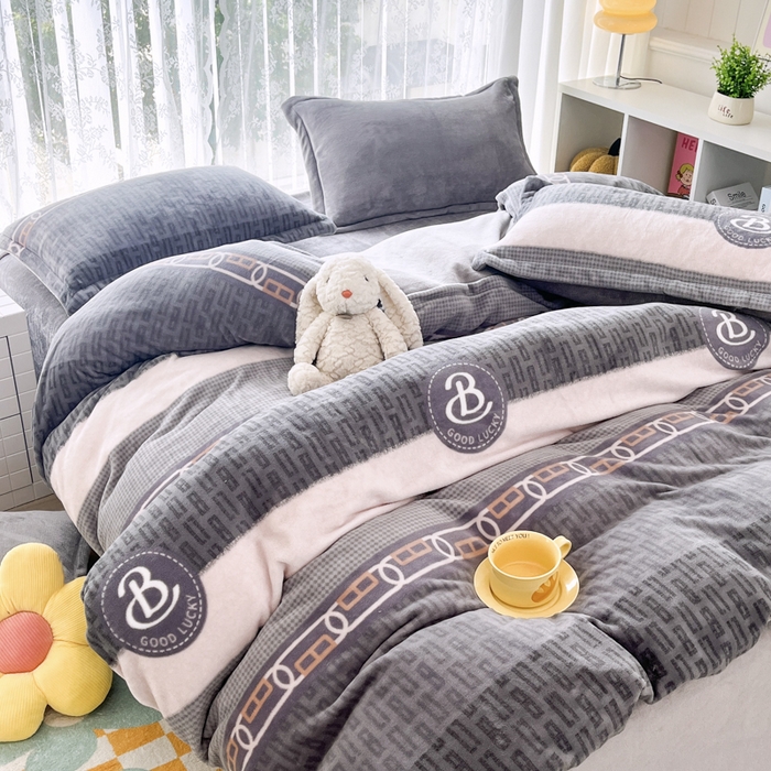 91家纺网 家纺一手货源 找家纺 青螺家纺 2024加厚高克重保暖爆款小清新牛奶绒印花双面绒单被套 马吉拉