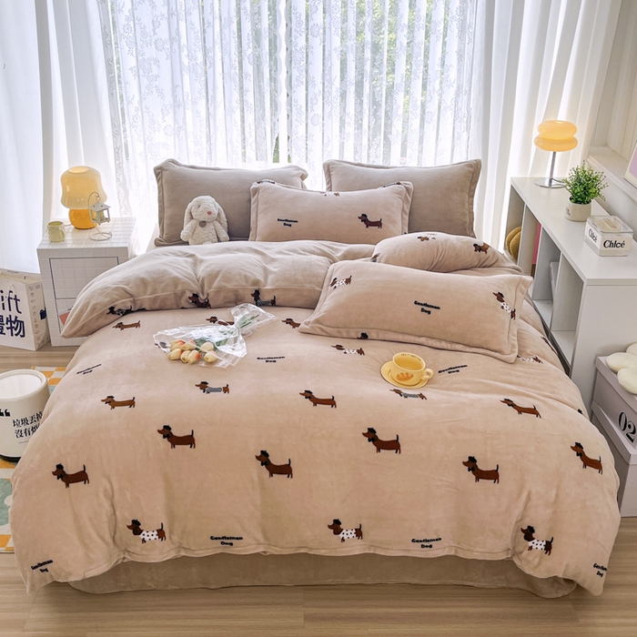 91家纺网 家纺一手货源 找家纺 青螺家纺 2024加厚高克重保暖爆款小清新牛奶绒印花双面绒单被套 调皮狗