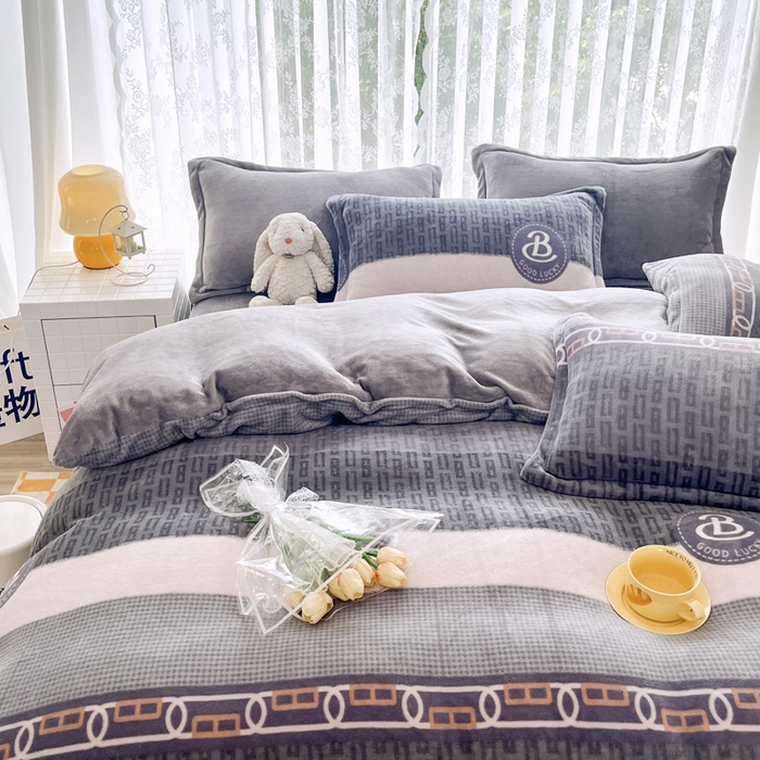 91家纺网 家纺一手货源 找家纺 青螺家纺 2024加厚高克重保暖爆款小清新牛奶绒印花双面绒单被套 马吉拉