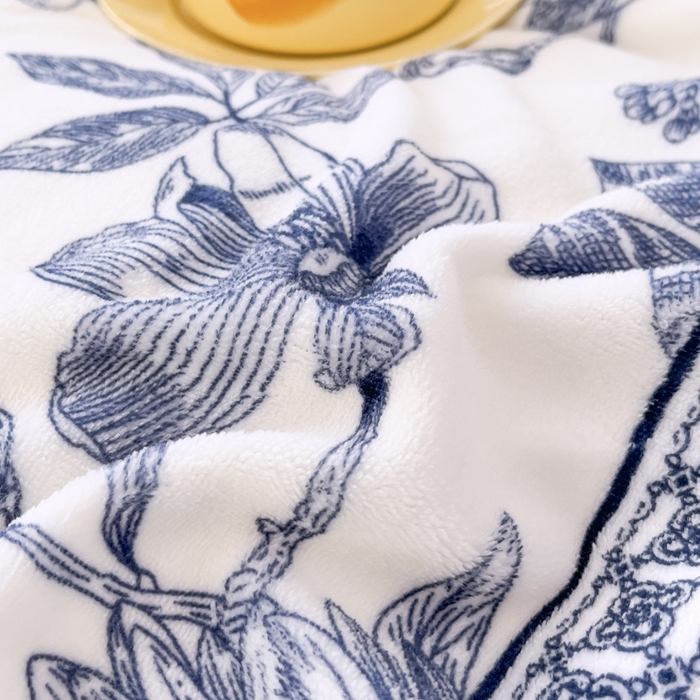 91家纺网 家纺一手货源 找家纺 青螺家纺 2024加厚高克重保暖爆款小清新牛奶绒印花双面绒单被套 青花瓷
