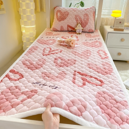 91家纺网 家纺一手货源 找家纺 （总）康纳利 2024新款A类牛奶绒印花床垫