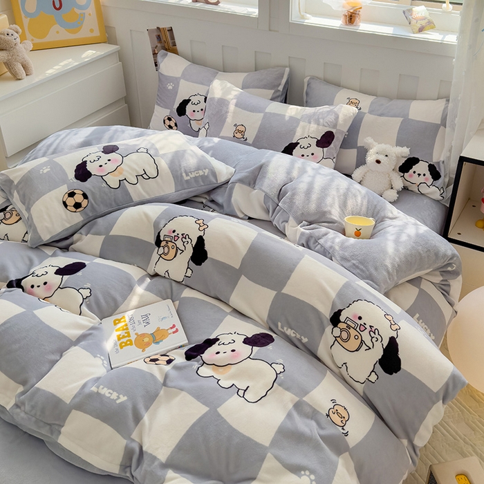 91家纺网 家纺一手货源 找家纺 枋梢家纺 2024新款加厚牛奶绒印花四件套 方块小狗