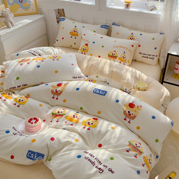 91家纺网 家纺一手货源 找家纺 枋梢家纺 2024新款加厚牛奶绒印花四件套 蛋糕小人