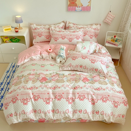 绵庭家纺 2024新款全棉印花套件系列-洛丽塔 小熊草莓派