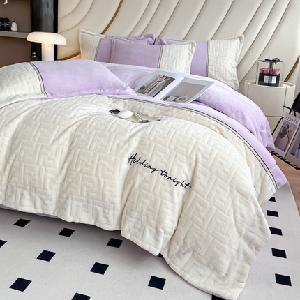 91家纺网 家纺一手货源 找家纺 2024秋冬新款时尚宽边立体剪花刺绣加厚牛奶绒四件套-赫莲娜系列 赫莲娜浅紫