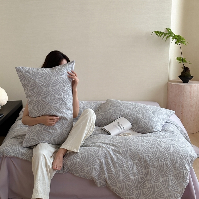 91家纺网 家纺一手货源 找家纺 梦享生活家居 2024新款全棉A类色织大提花四件套 提花罗拉紫