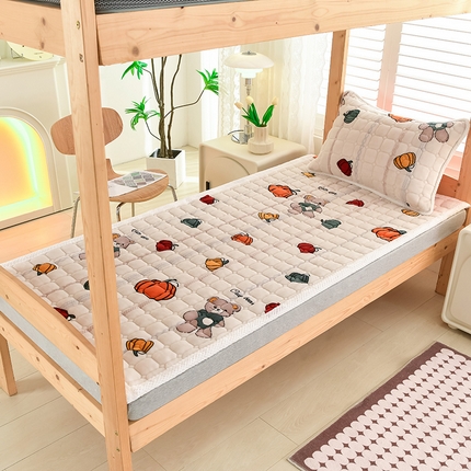 91家纺网 家纺一手货源 找家纺 （总）牵依 2025新款牛奶绒印花床垫学生床褥