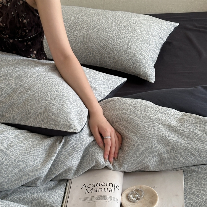 91家纺网 家纺一手货源 找家纺 梦享生活家居 2024新款全棉A类色织大提花四件套 提花叶语灰