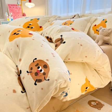 91家纺网 家纺一手货源 找家纺 （总）暮思家居 2024新款小清新卡通可爱风高克重220克牛奶绒四件套系列