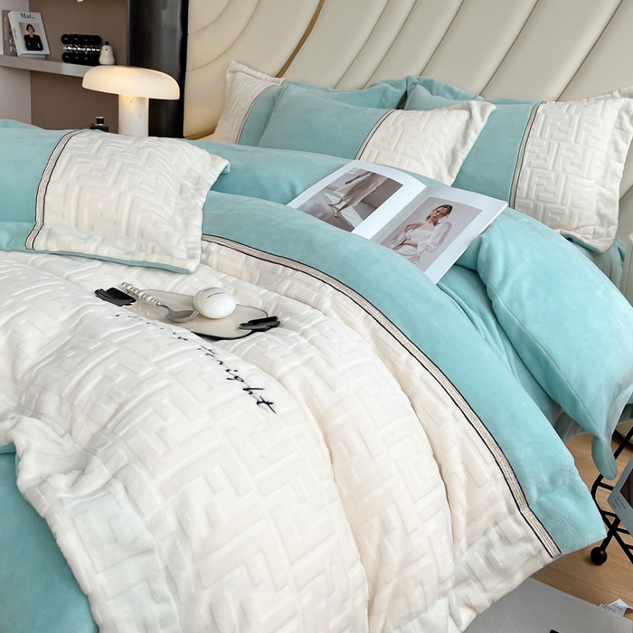 91家纺网 家纺一手货源 找家纺 2024秋冬新款时尚宽边立体剪花刺绣加厚牛奶绒四件套-赫莲娜系列 赫莲娜水兰