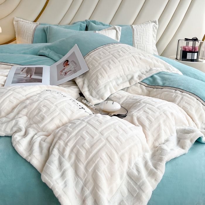 91家纺网 家纺一手货源 找家纺 2024秋冬新款时尚宽边立体剪花刺绣加厚牛奶绒四件套-赫莲娜系列 赫莲娜水兰