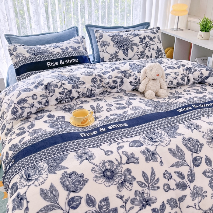 91家纺网 家纺一手货源 找家纺 青螺家纺 2024加厚高克重保暖爆款小清新牛奶绒印花双面绒单被套 青花瓷