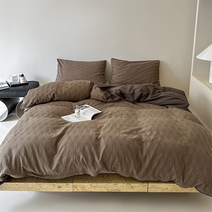 91家纺网 家纺一手货源 找家纺 山舍家居 2024新款菱形格全棉提花四件套 菱形格-咖棕