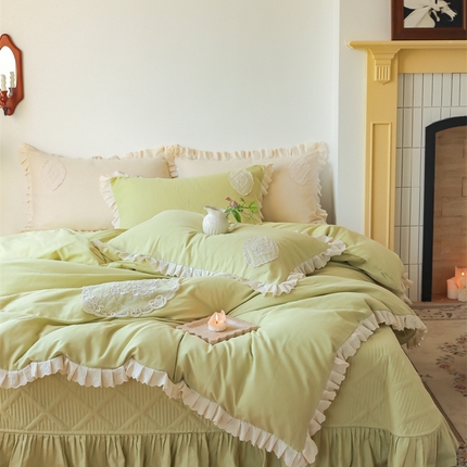 91家纺网 家纺一手货源 找家纺 菊上 2024新款复古法式蕾丝贴布款全棉双层纱床盖款四件套 油果绿