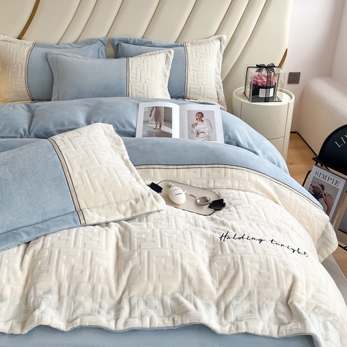 91家纺网 家纺一手货源 找家纺 （总）2024秋冬新款时尚宽边立体剪花刺绣加厚牛奶绒四件套-赫莲娜系列