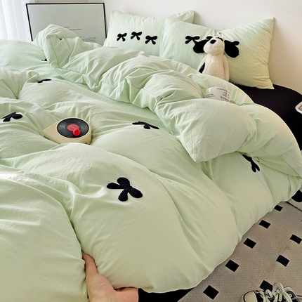 91家纺网 家纺一手货源 找家纺 森璐家纺 2024新款A类水洗棉毛巾绣四件套蝴蝶结学生宿舍三件套