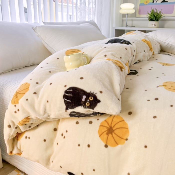 91家纺网 家纺一手货源 找家纺 青螺家纺 2024加厚高克重保暖爆款小清新牛奶绒印花双面绒单被套 猫咪精灵