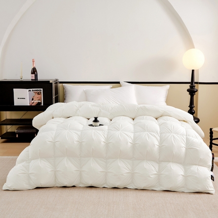 91家纺网 家纺一手货源 找家纺 （总）晋瑞 红顶鹅绒馆 新款糯感柔无边鹅绒被