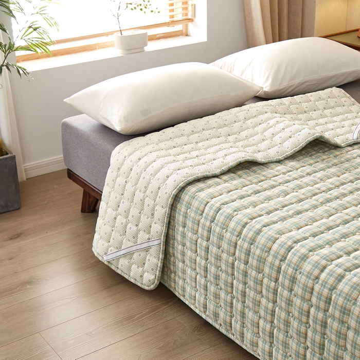 91家纺网 家纺一手货源 找家纺 祁恋婷 2024新款全棉水洗棉棉花床护垫 绿小格