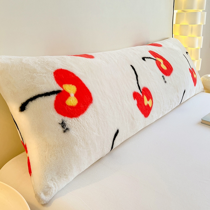 91家纺网 家纺一手货源 找家纺 梦舒羽 2025新款兔毛绒印花双人枕套牛奶绒加长枕芯套雪花绒枕头套一见倾心-红