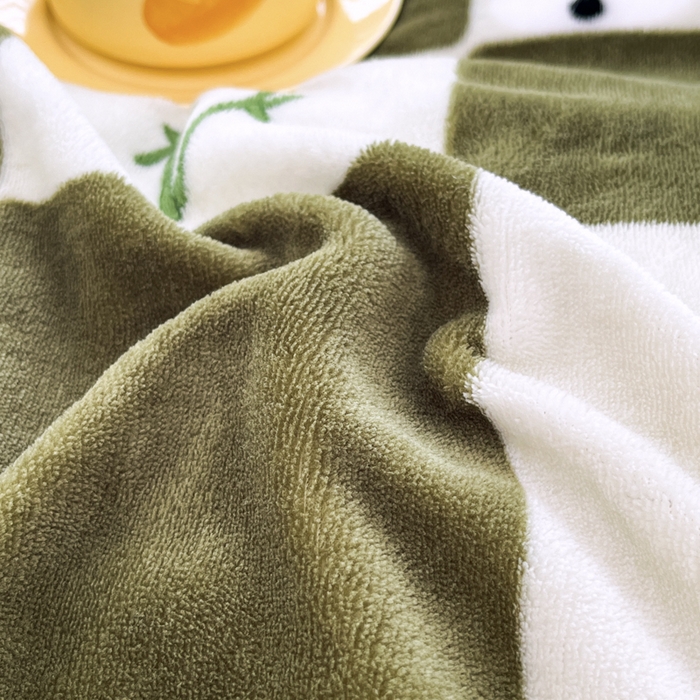 91家纺网 家纺一手货源 找家纺 青螺家纺 2024加厚高克重保暖爆款小清新牛奶绒印花双面绒单被套 休闲熊猫