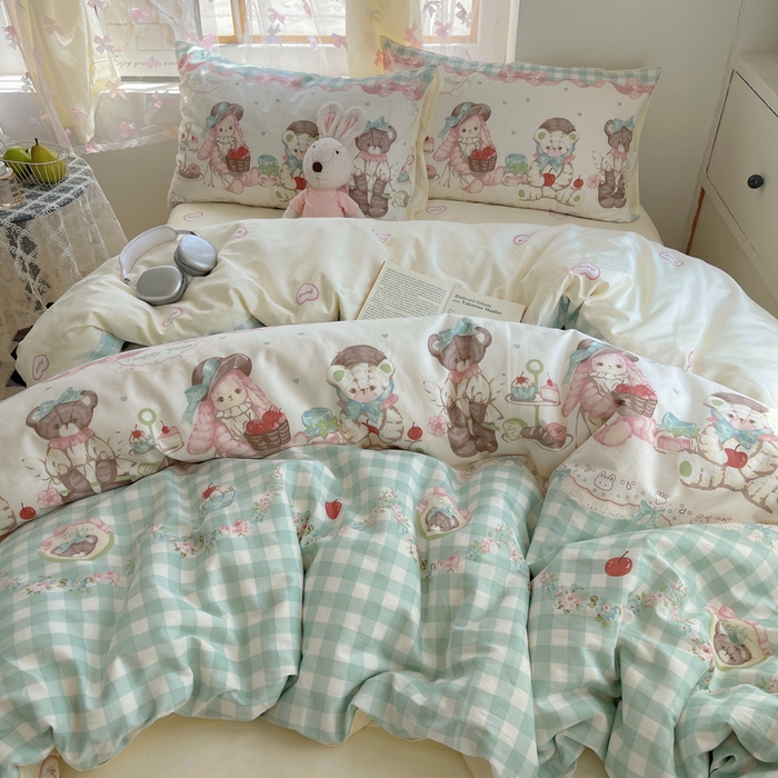 91家纺网 家纺一手货源 找家纺 六巷胡同 2024新款40支全棉纯棉INS洛丽塔卡通甜美少女心系列四件套 秘境樱桃熊