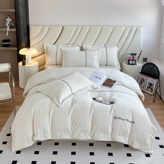 91家纺网 家纺一手货源 找家纺 2024秋冬新款时尚宽边立体剪花刺绣加厚牛奶绒四件套-赫莲娜系列 赫莲娜奶白