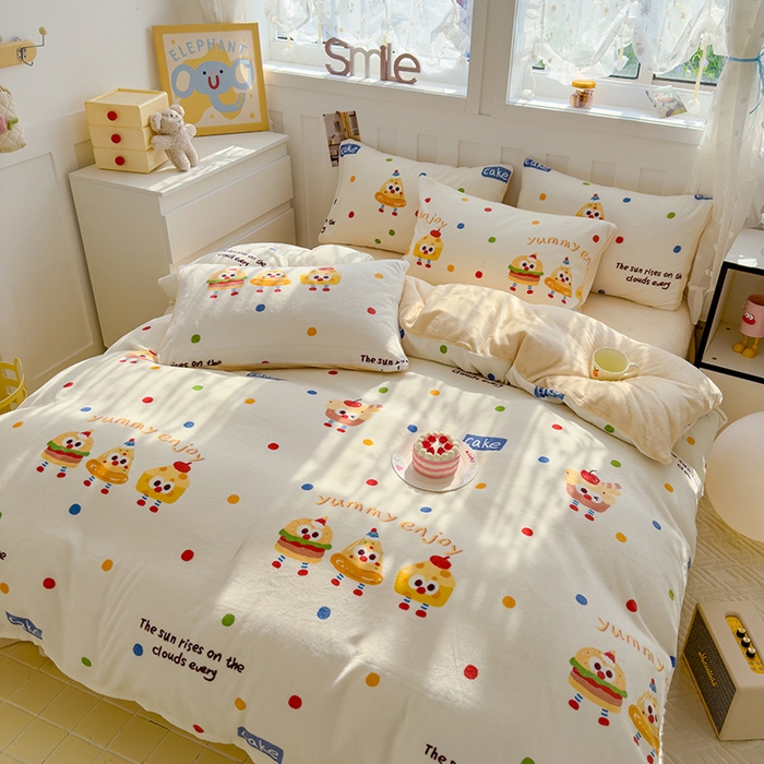 91家纺网 家纺一手货源 找家纺 枋梢家纺 2024新款加厚牛奶绒印花四件套 蛋糕小人