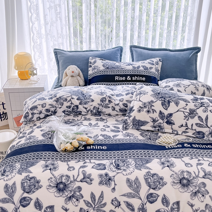 91家纺网 家纺一手货源 找家纺 青螺家纺 2024加厚高克重保暖爆款小清新牛奶绒印花双面绒单被套 青花瓷