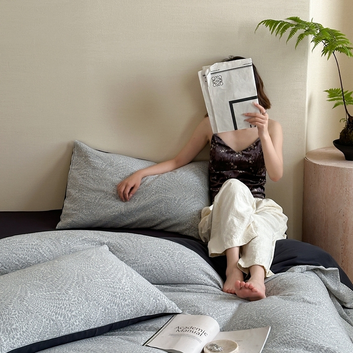 91家纺网 家纺一手货源 找家纺 梦享生活家居 2024新款全棉A类色织大提花四件套 提花叶语灰