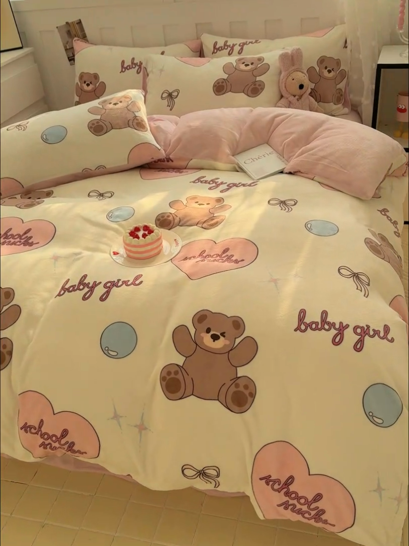 91家纺网 家纺一手货源 找家纺 枋梢家纺 2024新款加厚牛奶绒印花四件套 爱心小熊