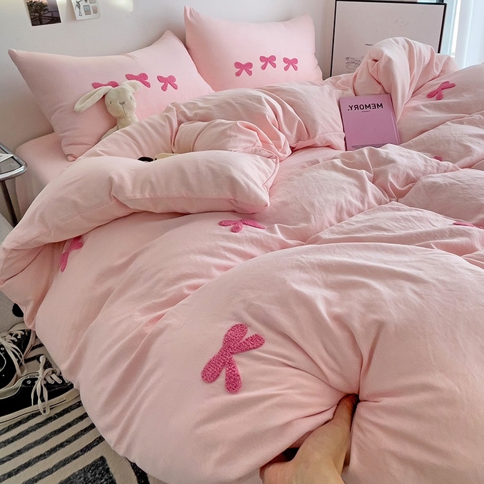 91家纺网 家纺一手货源 找家纺 森璐家纺 2024新款1水洗棉毛巾绣四件套蝴蝶结学生宿舍三件套（含买家秀） 蝴蝶结-粉玫