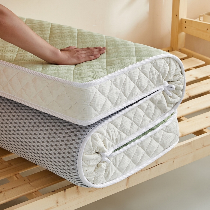 91家纺网 家纺一手货源 找家纺 祁恋婷 2024新款乳胶椰棕学生床垫【床垫遮盖物】 乳胶椰棕清新绿