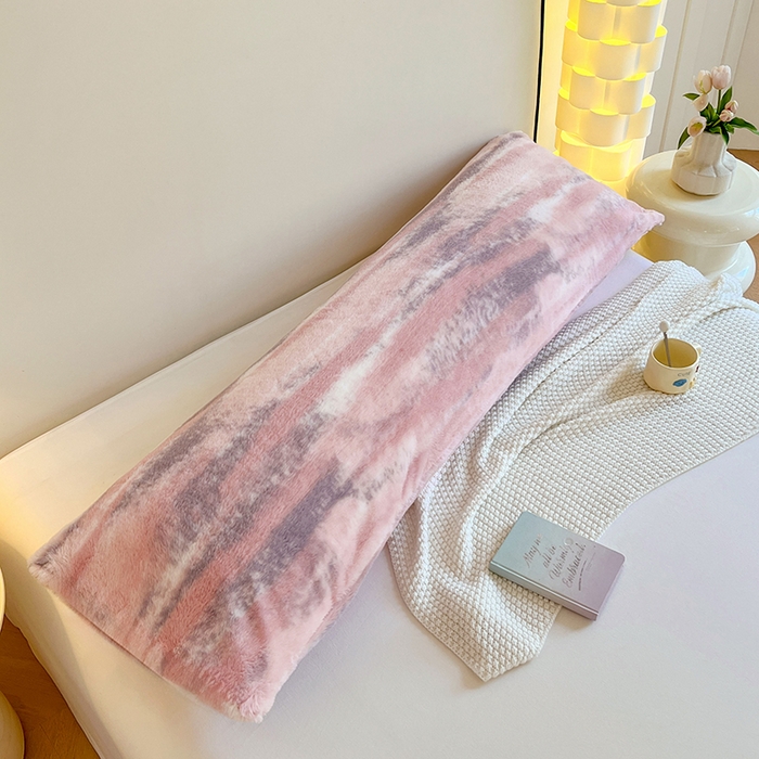 91家纺网 家纺一手货源 找家纺 梦舒羽 2025新款兔毛绒印花双人枕套牛奶绒加长枕芯套雪花绒枕头套暮色云尘