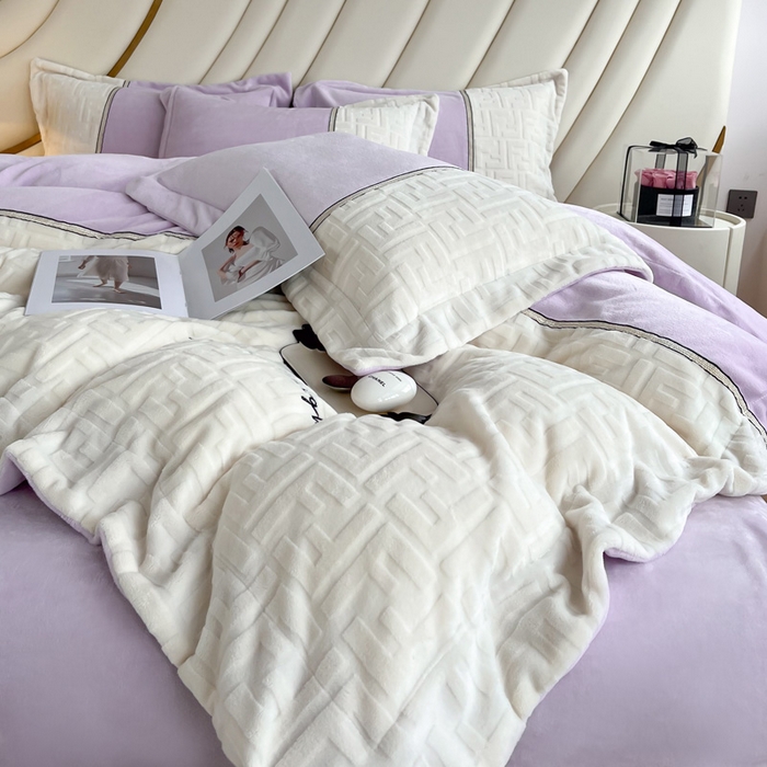 91家纺网 家纺一手货源 找家纺 2024秋冬新款时尚宽边立体剪花刺绣加厚牛奶绒四件套-赫莲娜系列 赫莲娜浅紫