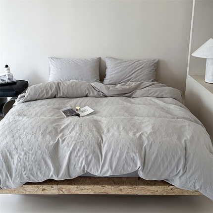 91家纺网 家纺一手货源 找家纺 山舍家居 2024新款菱形格全棉提花四件套 菱形格-浅灰