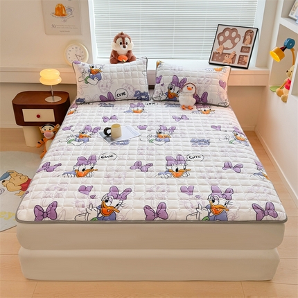 91家纺网 家纺一手货源 找家纺 迪梦思 2024新款正版授权卡通牛奶绒床垫床护垫 学生床垫床笠 美丽黛西-床垫款