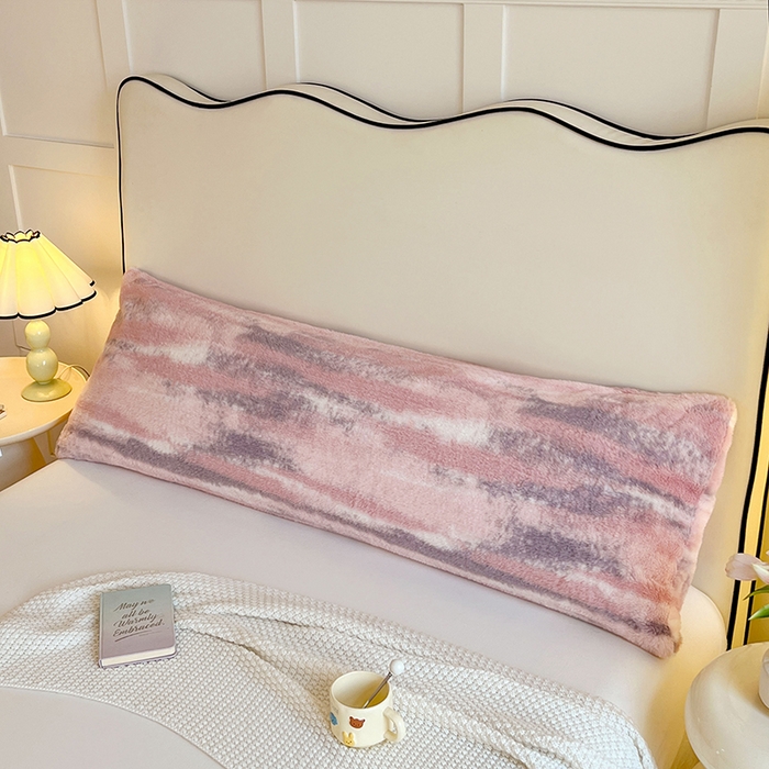 91家纺网 家纺一手货源 找家纺 梦舒羽 2025新款兔毛绒印花双人枕套牛奶绒加长枕芯套雪花绒枕头套暮色云尘