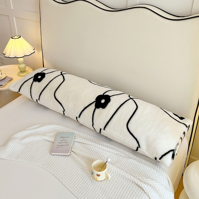 91家纺网 家纺一手货源 找家纺 梦舒羽 2025新款兔毛绒印花双人枕套牛奶绒加长枕芯套雪花绒枕头套绘梦花朵-黑