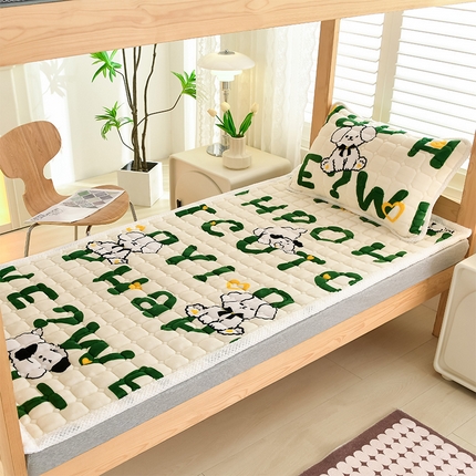 91家纺网 家纺一手货源 找家纺 （总）牵依 2025新款牛奶绒印花床垫学生床褥