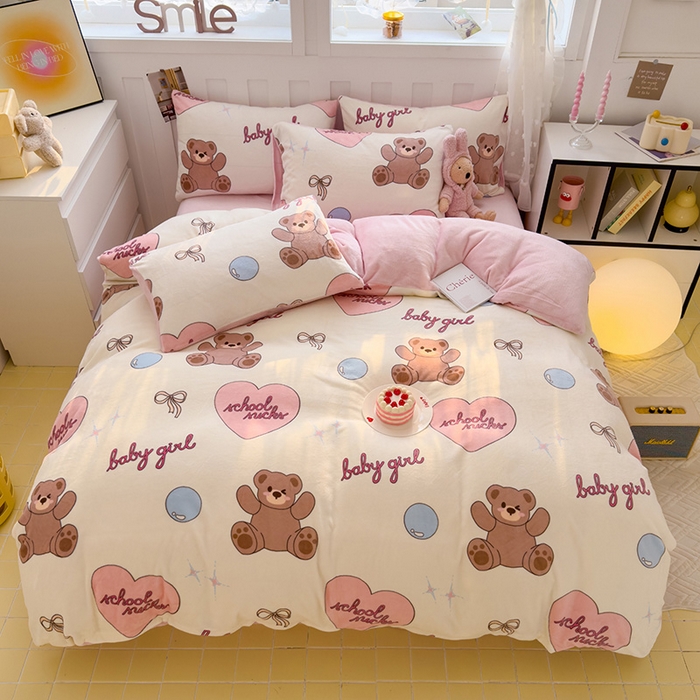 91家纺网 家纺一手货源 找家纺 枋梢家纺 2024新款加厚牛奶绒印花四件套 爱心小熊