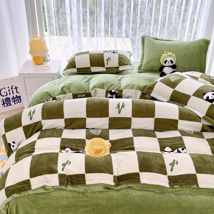 91家纺网 家纺一手货源 找家纺 青螺家纺 2024加厚高克重保暖爆款小清新牛奶绒印花双面绒单被套 休闲熊猫