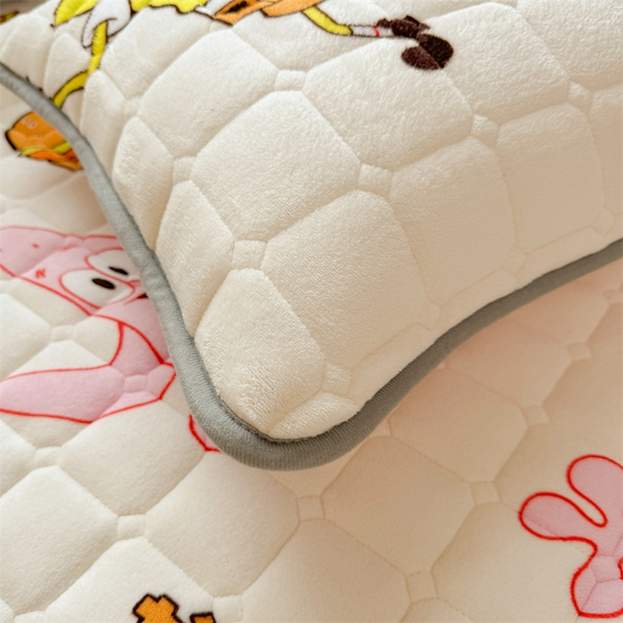 91家纺网 家纺一手货源 找家纺 迪梦思 2024新款正版授权卡通牛奶绒床垫床护垫 学生床垫床笠 海绵乐园-床垫款