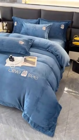 91家纺网 家纺一手货源 找家纺 橘姿家纺 2024新款高克重九斤牛奶绒绣花四件套 相伴-蓝