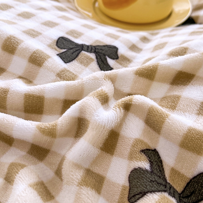 91家纺网 家纺一手货源 找家纺 青螺家纺 2024加厚高克重保暖爆款小清新牛奶绒印花双面绒单被套 蝴蝶结咖